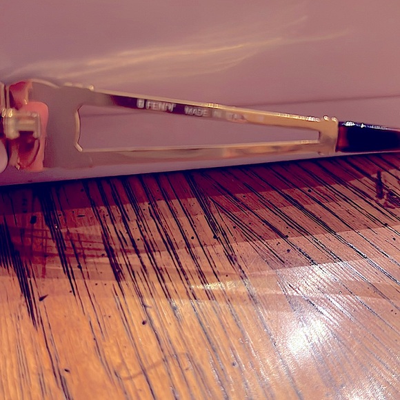 🔥Fendi VTGRARE EUC AuthenticHard to findluxuriousRecognizableFrames+Leather case - Picture 5 of 10